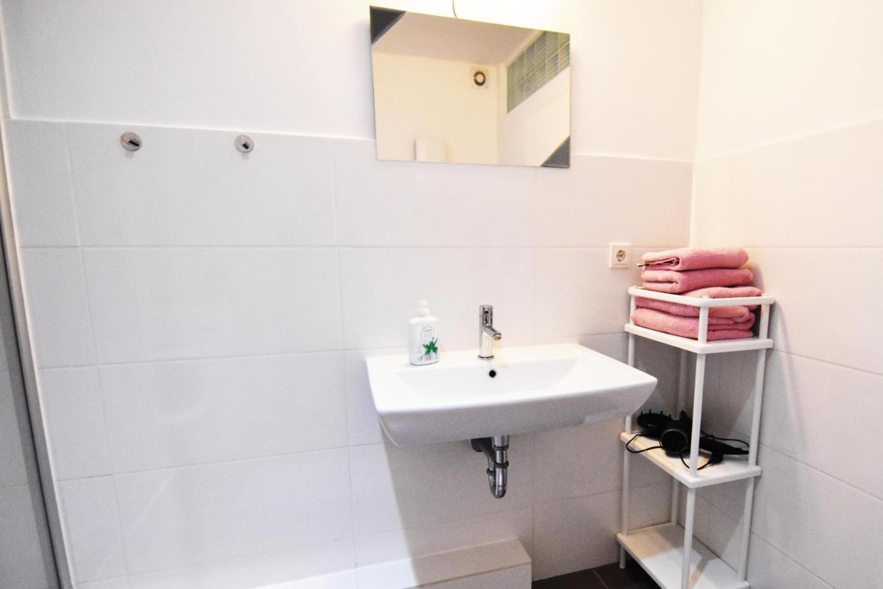 Dorya Am Ring Apartment Кьолн Екстериор снимка