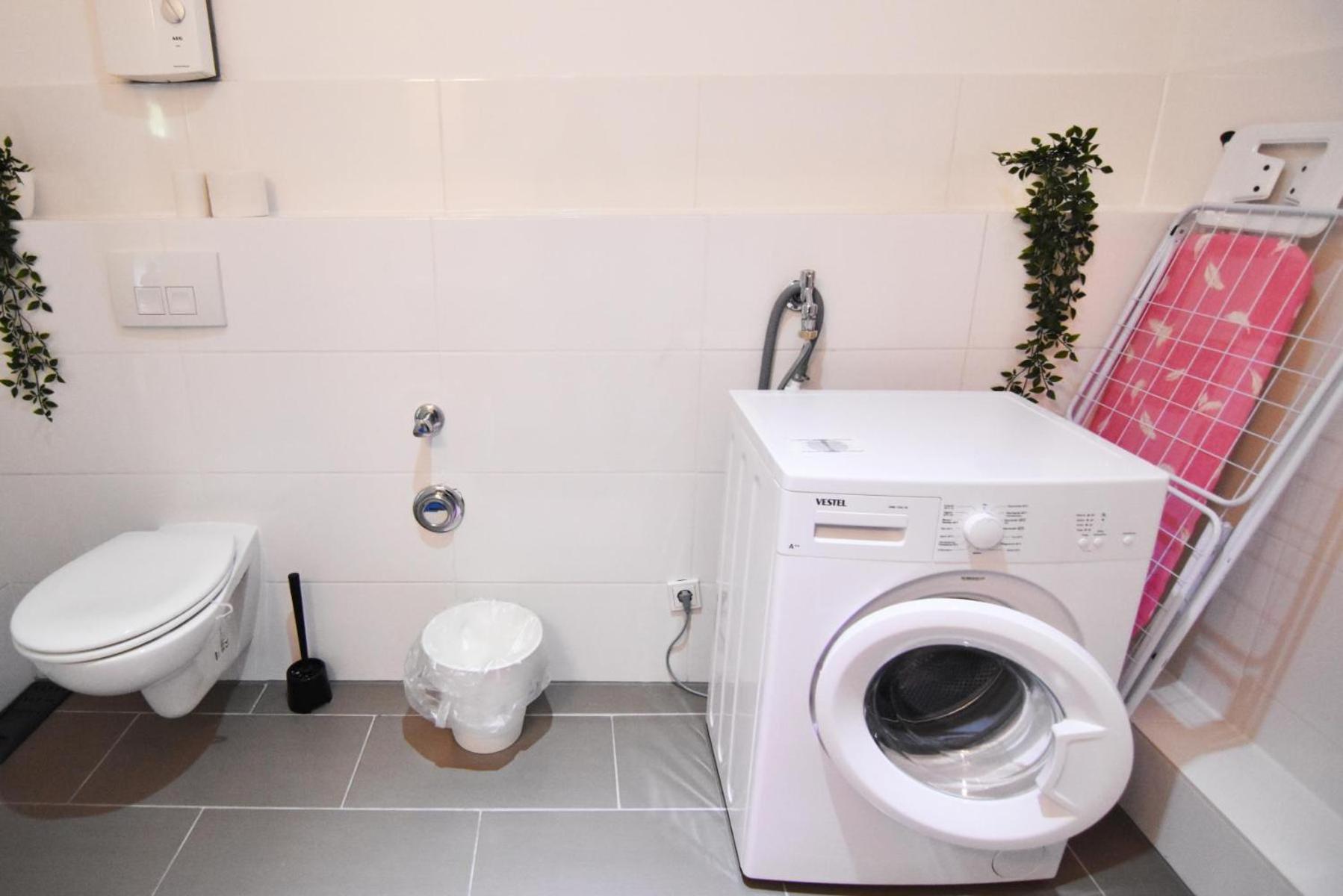 Dorya Am Ring Apartment Кьолн Екстериор снимка