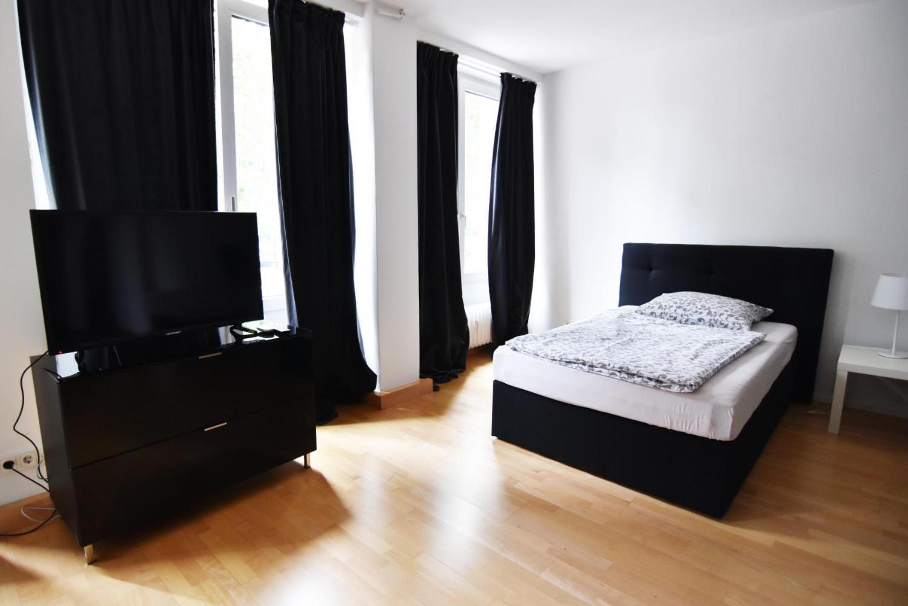 Dorya Am Ring Apartment Кьолн Екстериор снимка