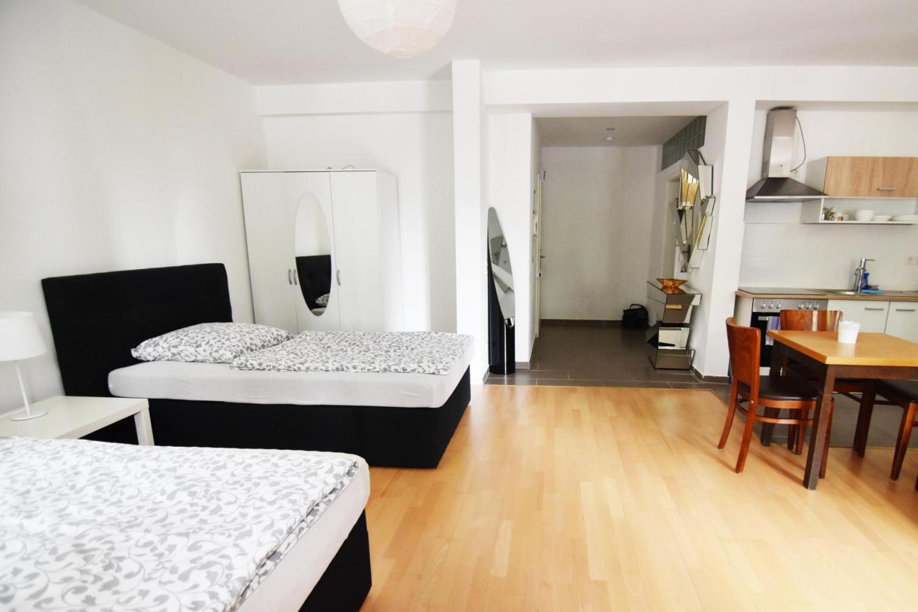 Dorya Am Ring Apartment Кьолн Екстериор снимка