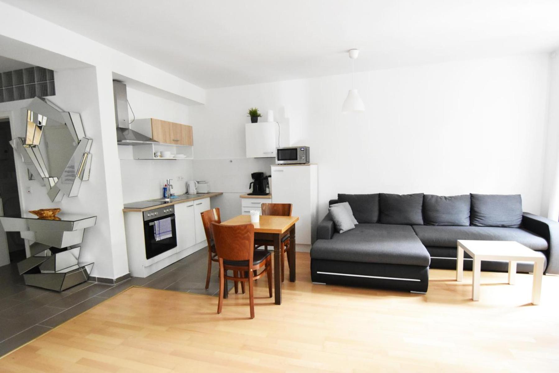 Dorya Am Ring Apartment Кьолн Екстериор снимка