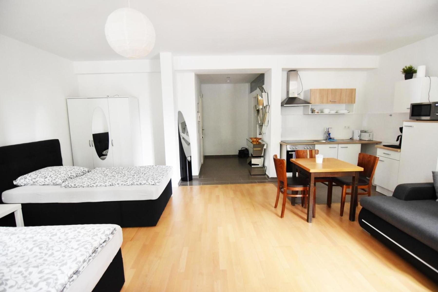 Dorya Am Ring Apartment Кьолн Екстериор снимка