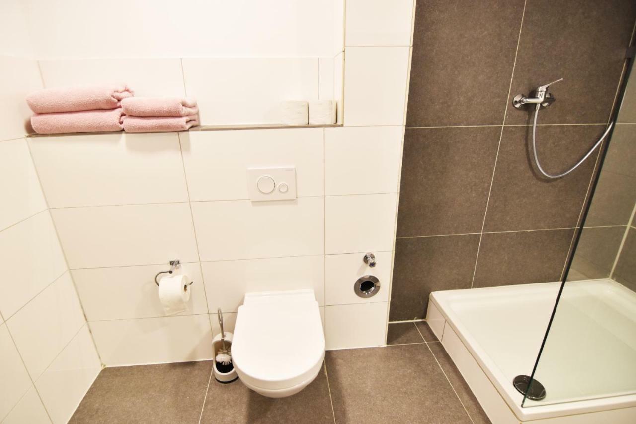Dorya Am Ring Apartment Кьолн Екстериор снимка